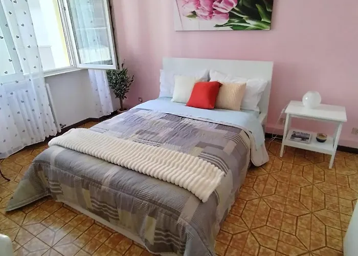 Rum i privatbostad Vicino Stazione, Un Parcheggio E Wifi Ancona