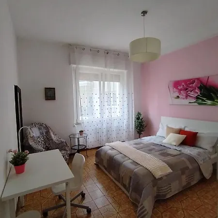 Vicino Stazione, Un Parcheggio E Wifi Проживание в семье Анкона